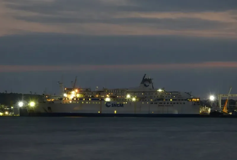 GRAND FERRY Ro-Ro IMO 8003620 photo 5