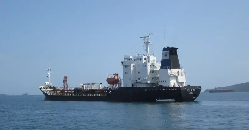 STAR ALPHA Tanker IMO 8007080 photo 7