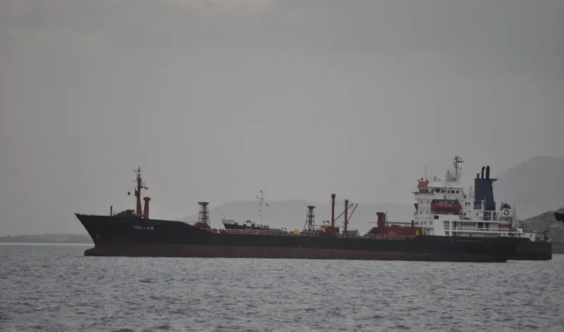 HELLAS M Tanker IMO 8007121 photo 6