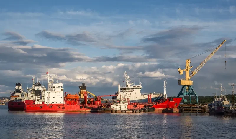SISTRAUM Tanker IMO 8008412 photo 3