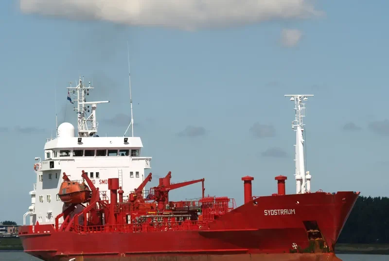 SISTRAUM Tanker IMO 8008412 photo 5