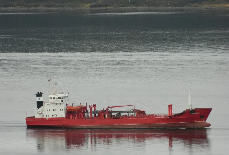 SISTRAUM Tanker IMO 8008412 photo 9