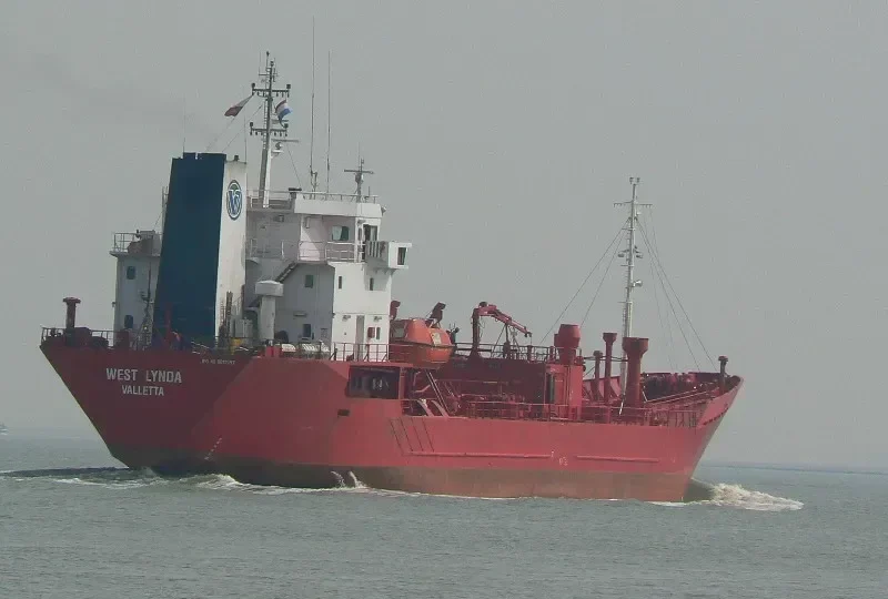 WEST LYNDA Tanker IMO 8012097 photo 7