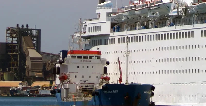 SALINA BAY Tanker IMO 8013118