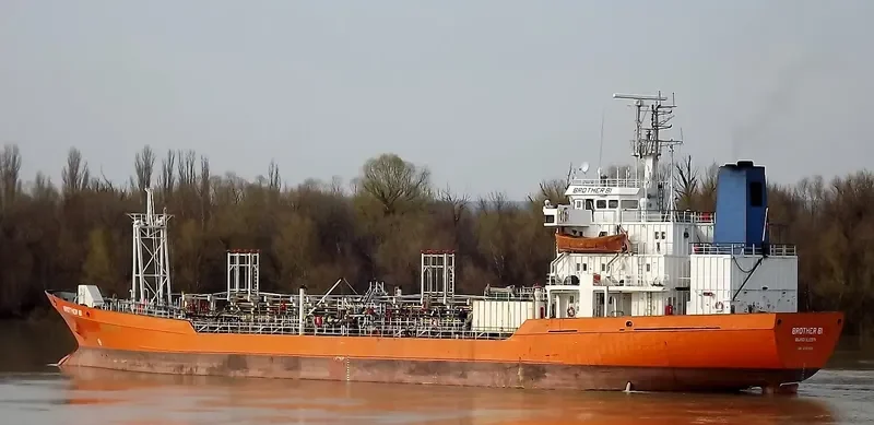 AVALON M Tanker IMO 8013120 photo 8