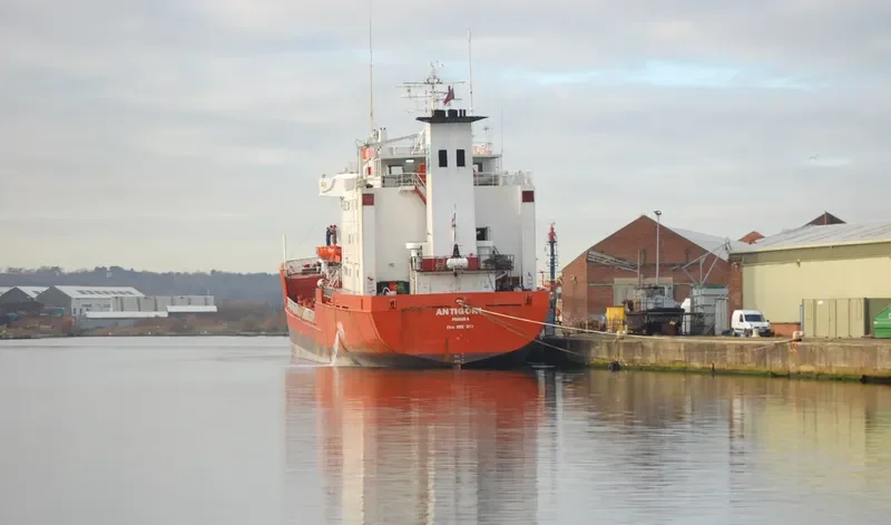 ANTIGONI Tanker IMO 8013297 photo 4