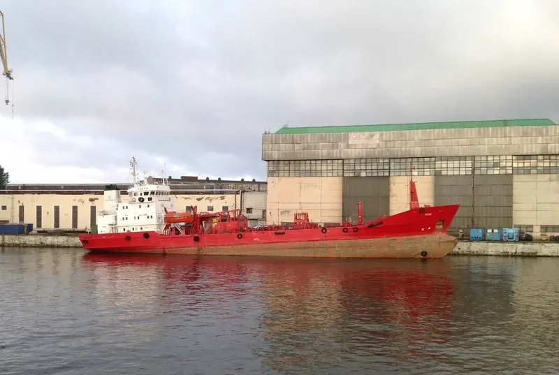 FREYA Tanker IMO 8015881 photo 3