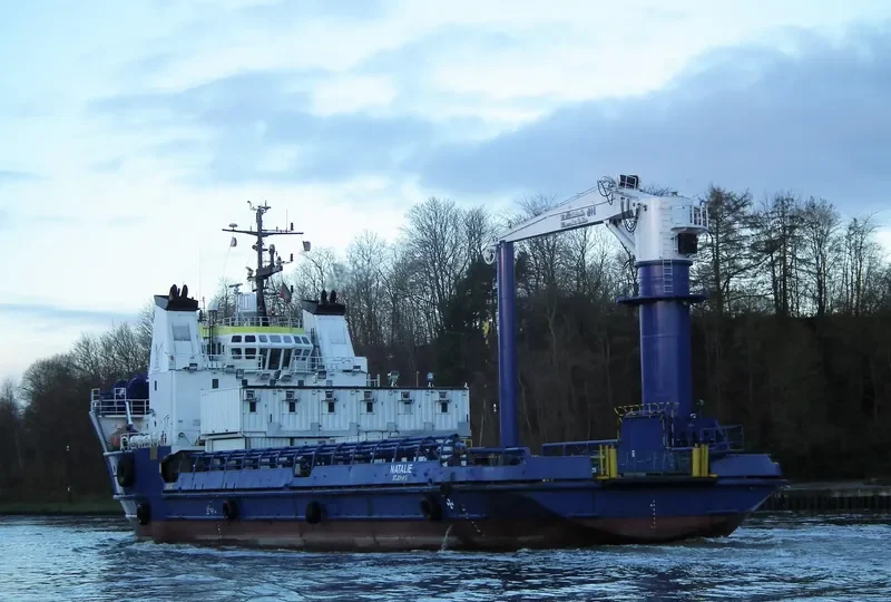 NATALIE Offshore Vessel IMO 8016110 photo 3
