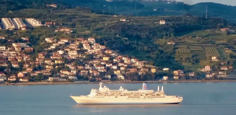 MARELLA SPIRIT Passenger Ship IMO 8024014 photo 6