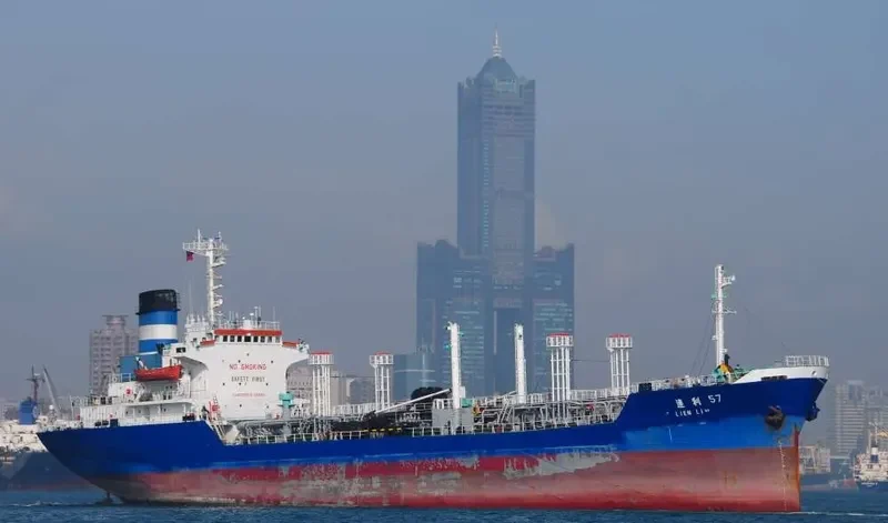 LIEN LI 57 Tanker IMO 8025018 photo 2