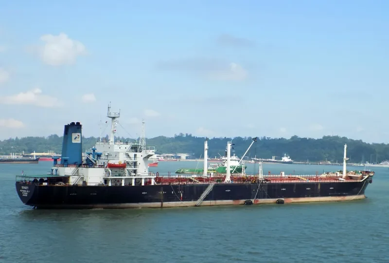 SENGETI/PERTAMINA 3007 Tanker IMO 8103420 photo 2