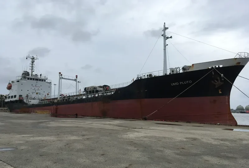GININDERRA Tanker IMO 8103652 photo 3
