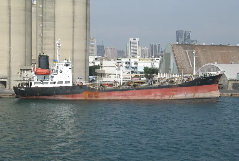 GININDERRA Tanker IMO 8103652 photo 4