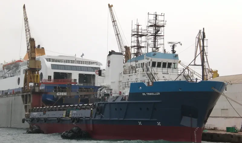 C TRAVELLER Offshore Vessel IMO 8110978 photo 4
