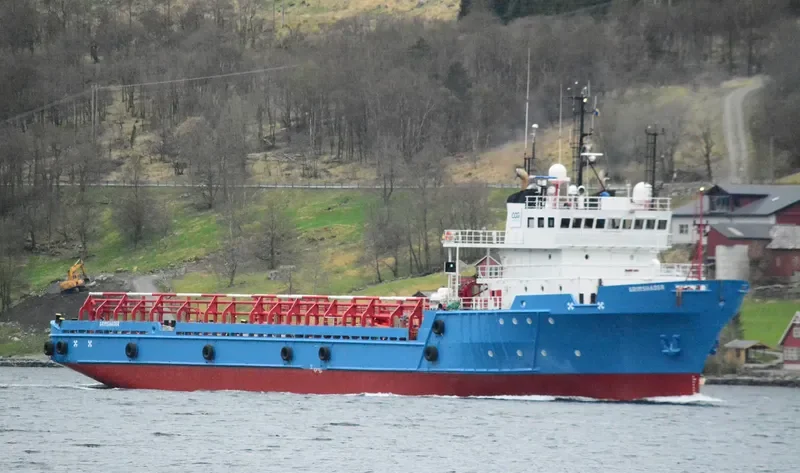 FOREVER Offshore Vessel IMO 8110992 photo 8
