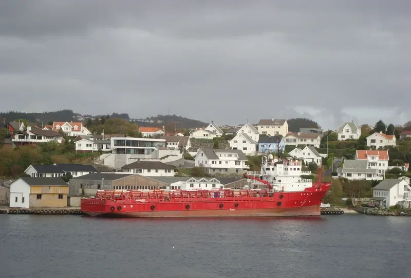 FOREVER Offshore Vessel IMO 8110992 photo 9