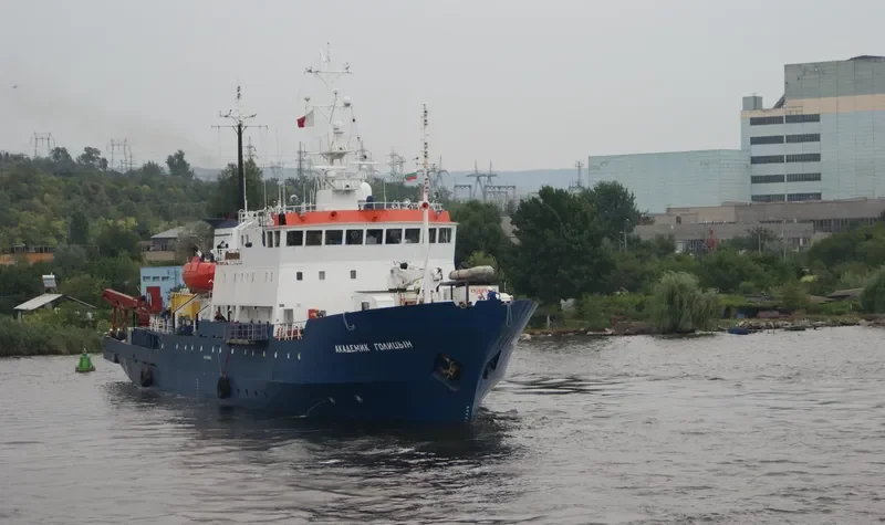 AKADEMIK GOLITSYN General Cargo IMO 8119003