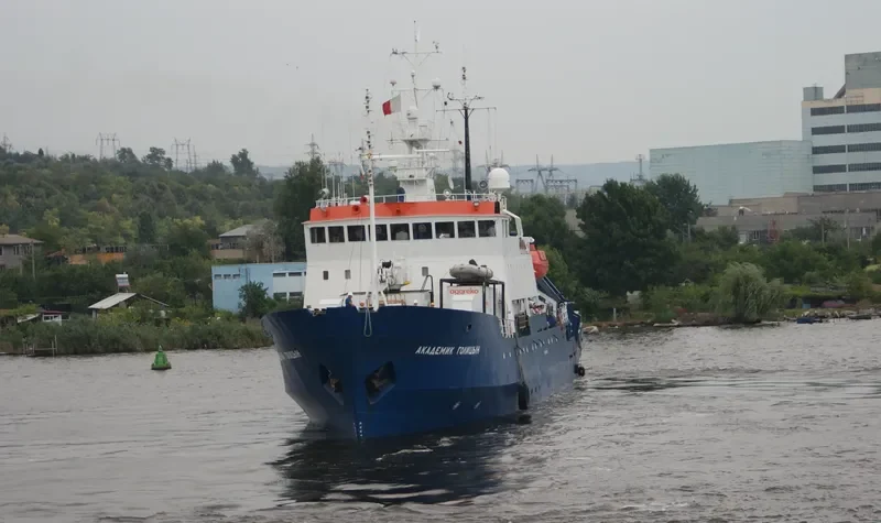 AKADEMIK GOLITSYN General Cargo IMO 8119003 photo 2