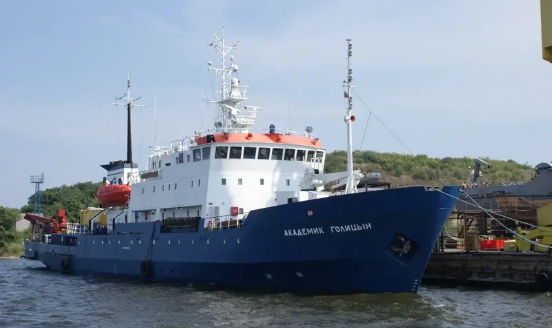 AKADEMIK GOLITSYN General Cargo IMO 8119003 photo 3