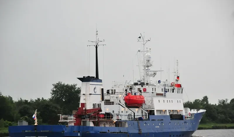 AKADEMIK GOLITSYN General Cargo IMO 8119003 photo 10