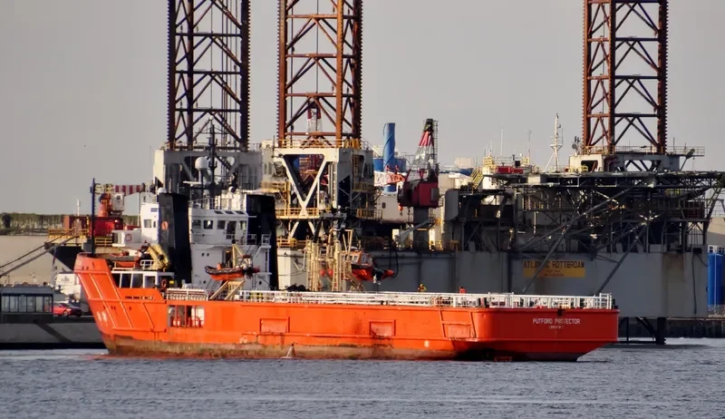 PUTFORD PROTECTOR Offshore Vessel IMO 8119235