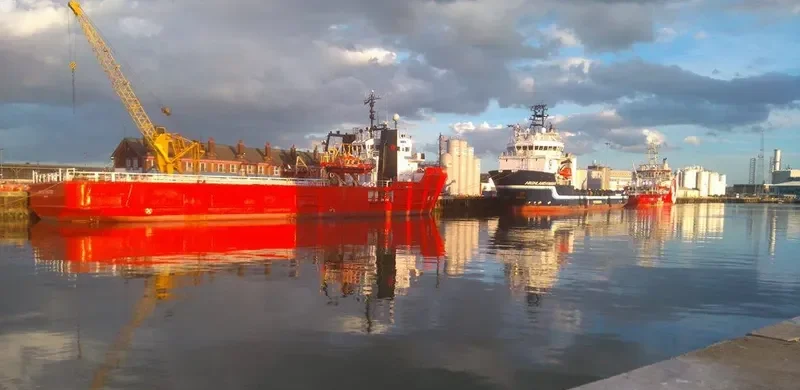 PUTFORD PROTECTOR Offshore Vessel IMO 8119235 photo 10