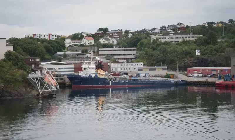 KARADENIZ POWERSHIP REFAKAT SU Offshore Vessel IMO 8119601 photo 4