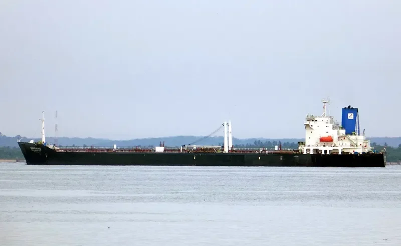 SINDANG/PERTAMINA 3010 Tanker IMO 8121161 photo 2