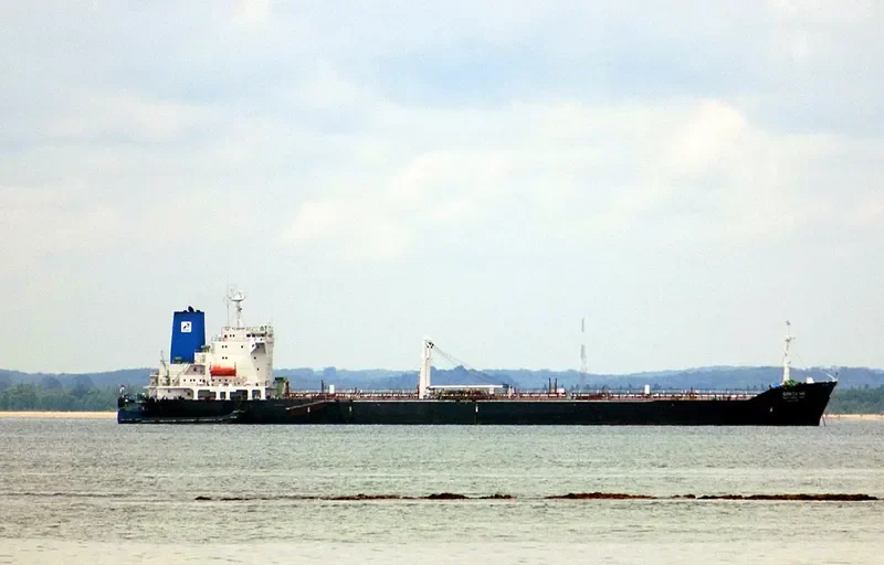 SINDANG/PERTAMINA 3010 Tanker IMO 8121161 photo 3