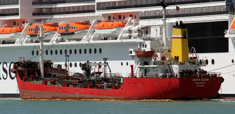 SANTA ELENA Tanker IMO 8125600 photo 3