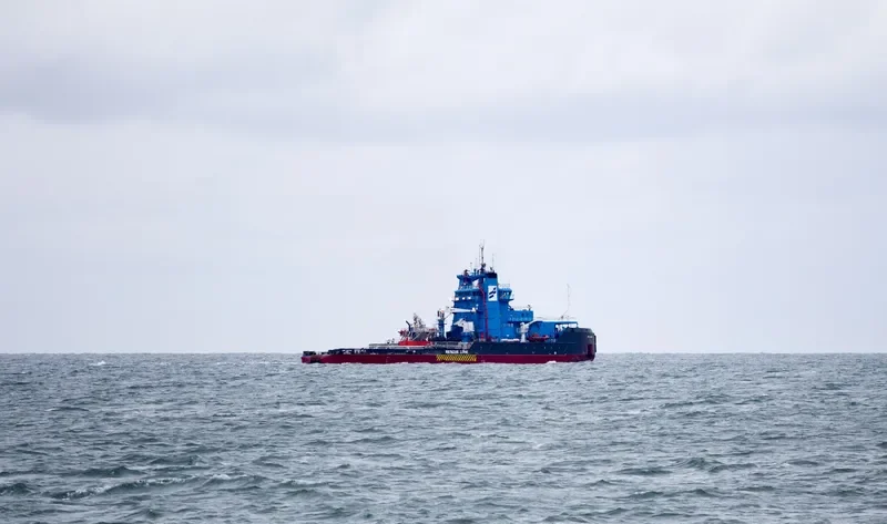 SMIT SAKHALIN Offshore Vessel IMO 8127830 photo 3