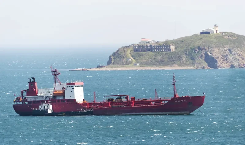 TAGANROGA Tanker IMO 8129606 photo 5