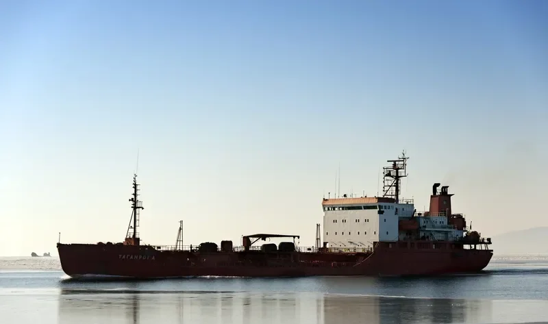 TAGANROGA Tanker IMO 8129606 photo 7