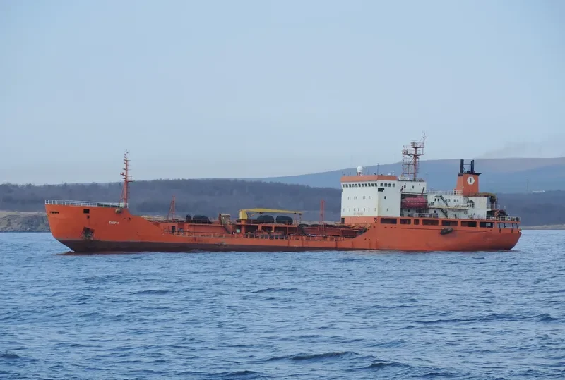 TIGR 1 Tanker IMO 8129618 photo 2