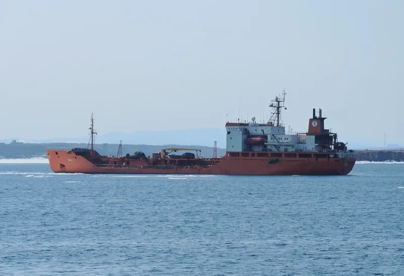 TIGR 1 Tanker IMO 8129618 photo 3