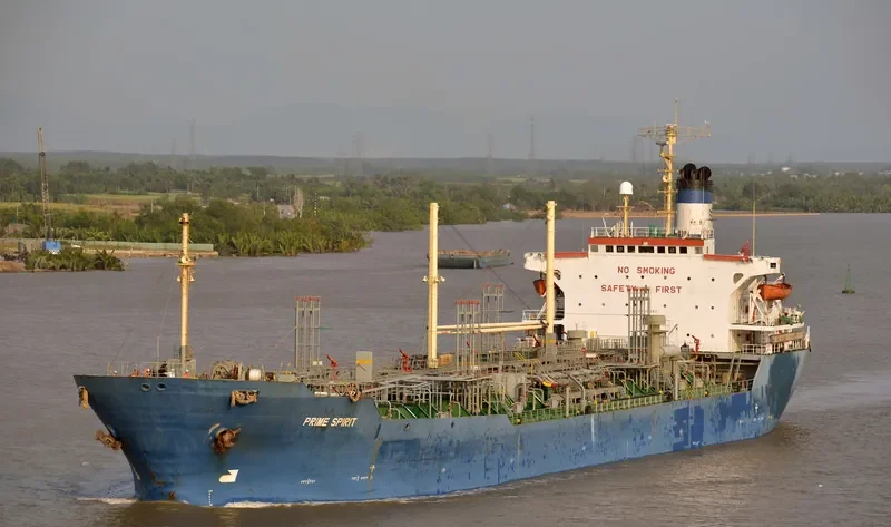 SAIGON Tanker IMO 8130083 photo 4