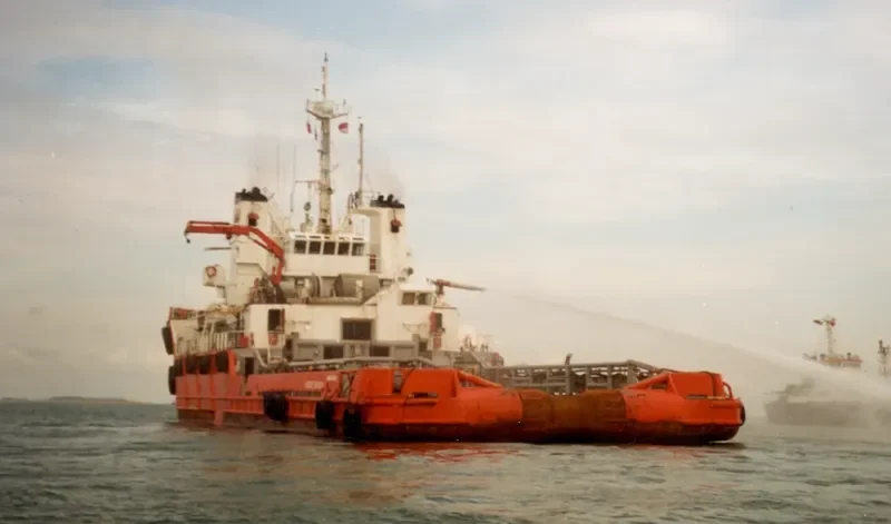 CARIBBEAN FOS Offshore Vessel IMO 8130930 photo 2