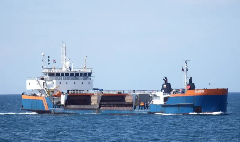 HAM 602 General Cargo IMO 8139388 photo 2