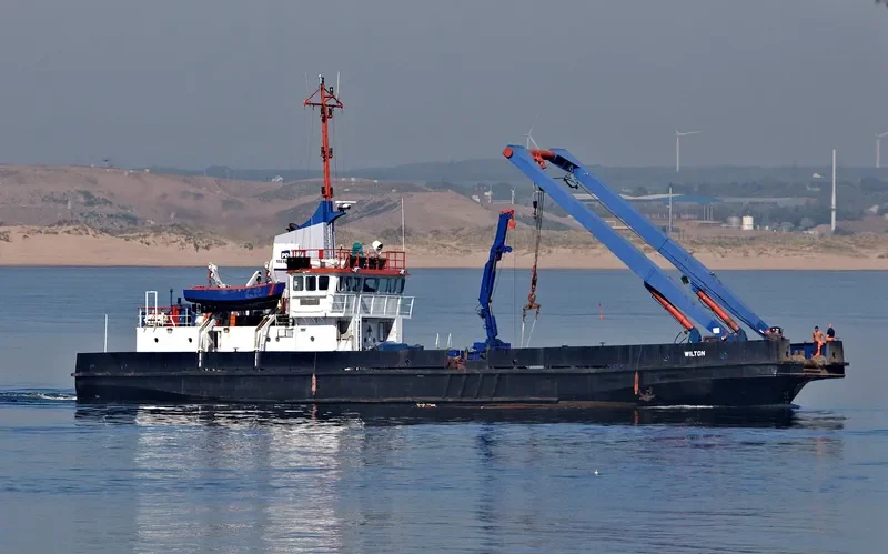 WILTON Offshore Vessel IMO 8201569 photo 8