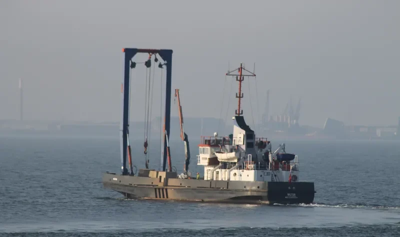 WILTON Offshore Vessel IMO 8201569 photo 9