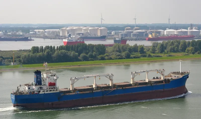 KIVELI Bulk Carrier IMO 8204731 photo 2