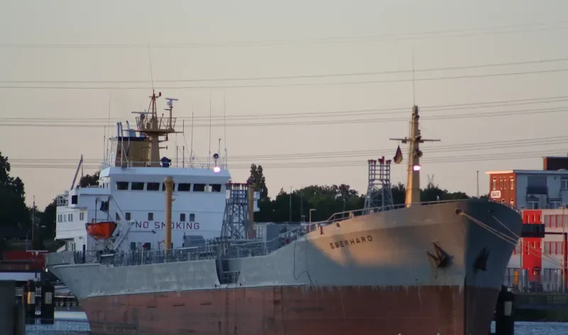 VRINDA Tanker IMO 8209652 photo 4
