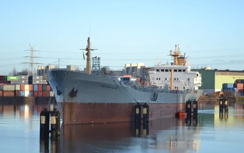 VRINDA Tanker IMO 8209652 photo 6