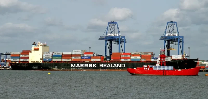 SEA LAND MOTIVATOR Container Ship IMO 8212623 photo 3