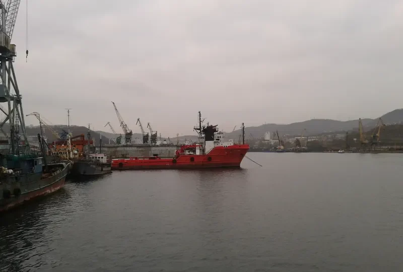 ONYX MAHSHAHR Offshore Vessel IMO 8213378 photo 4