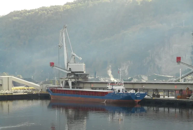 FRI SKY General Cargo IMO 8215730 photo 10