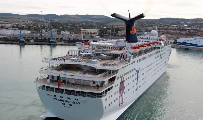MAGELLAN Passenger Ship IMO 8217881 photo 7