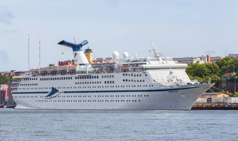 MAGELLAN Passenger Ship IMO 8217881 photo 10