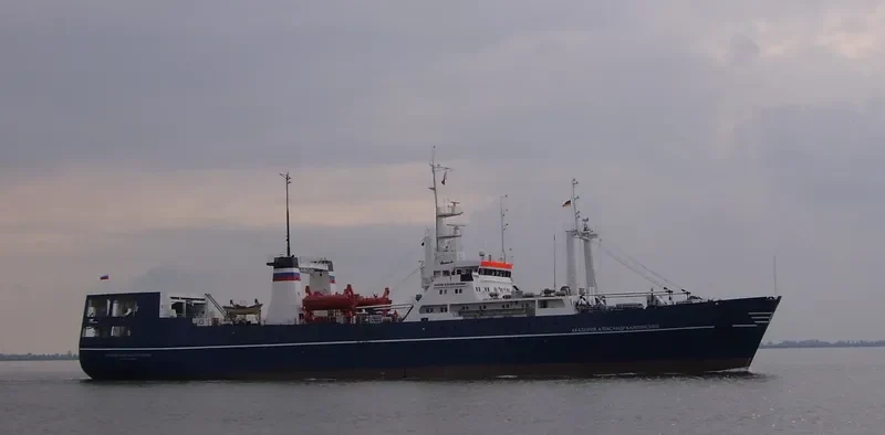 AKADEMIK ALEKSANDR KARPINSKIY General Cargo IMO 8227238 photo 4
