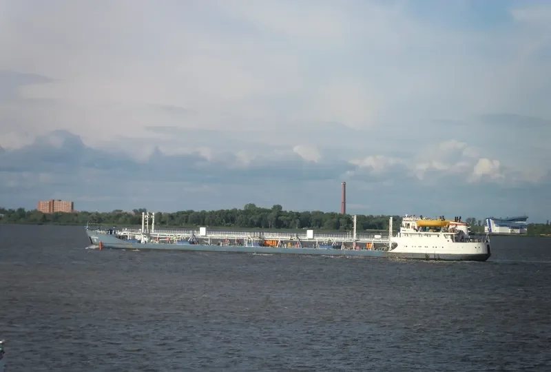 VOLGONEFT 103 Tanker IMO 8230601 photo 5